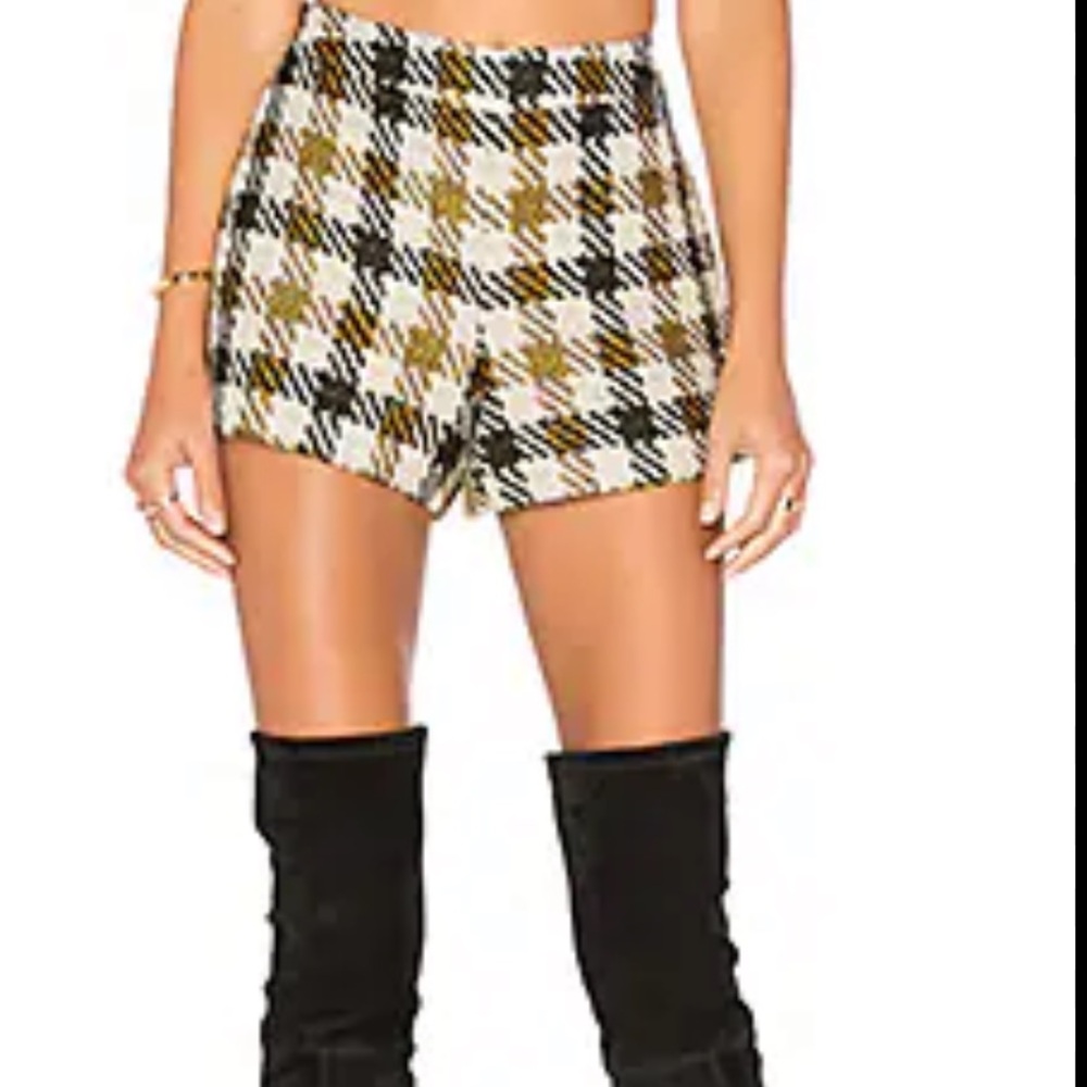 Marisa Back Zip Shorts in Cream, Mustard and Black